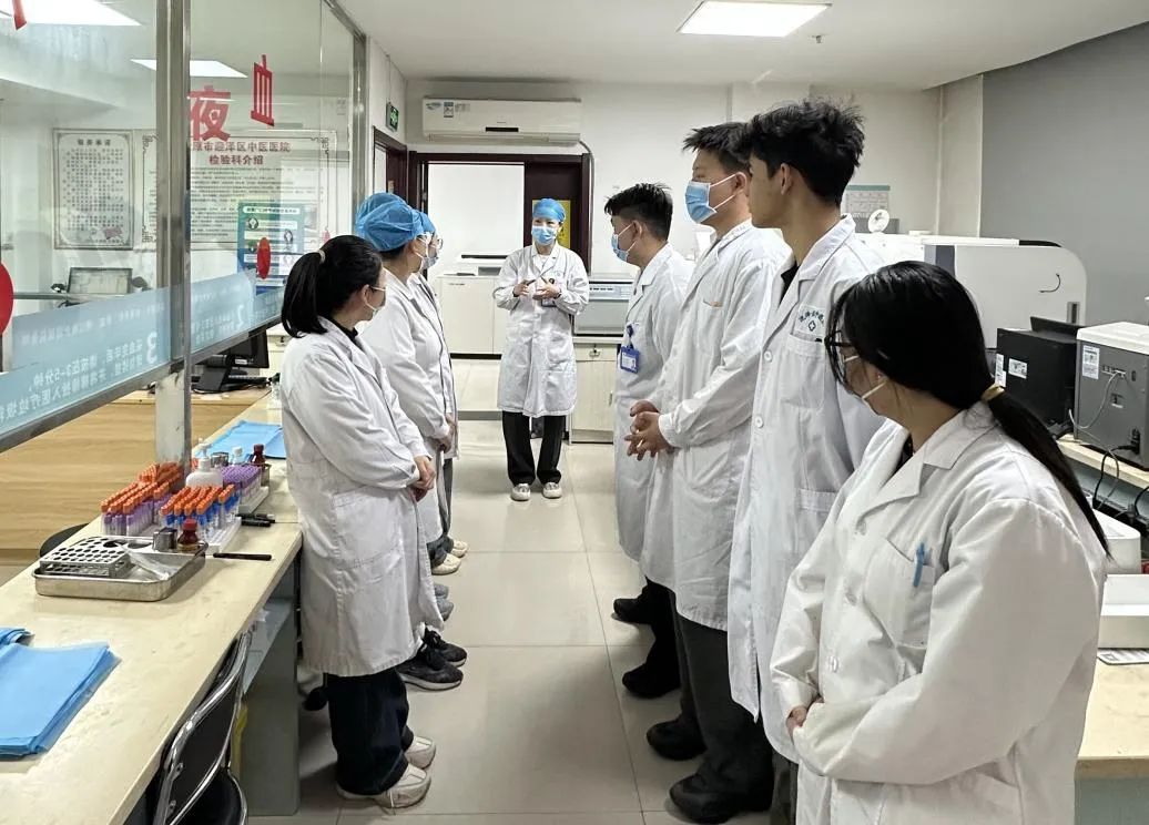21点五龙游戏网
开展生物安全事件应急演练