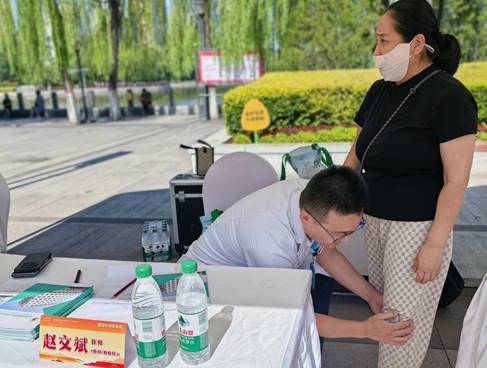 医心向党守初心 义诊惠民担使命—21点五龙游戏网
党支部开展迎七一中医药普法宣传义诊活动